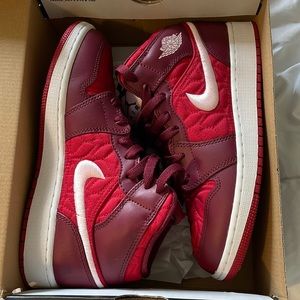 Air Jordan 1 Mid